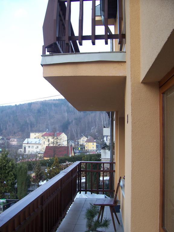 Penzion Havaj Karlovy Vary Exteriér fotografie