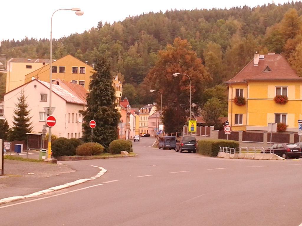 Penzion Havaj Karlovy Vary Exteriér fotografie